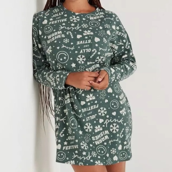 NWT Victoria's Secret PINK Green Christmas Holiday Thermal Sleepshirt - Picture 3 of 9